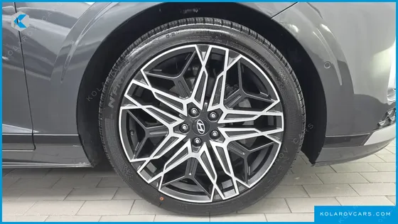 HYUNDAI GRANDEUR 2,5 GASOLINE 2WD