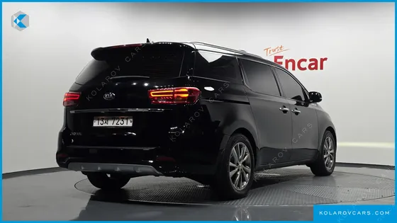 KIA CARNIVAL 9-SEATER NOBLESSE SPECIAL