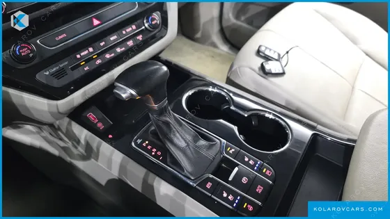 KIA CARNIVAL 9-SEATER NOBLESSE SPECIAL