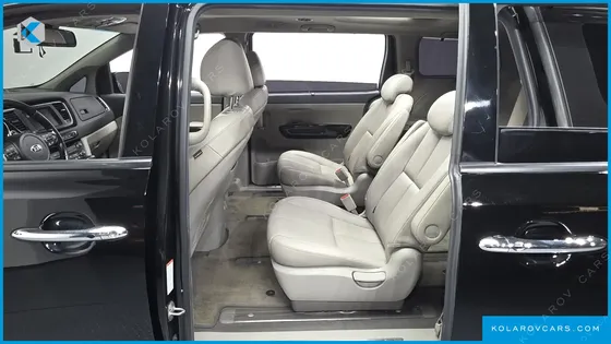 KIA CARNIVAL 9-SEATER NOBLESSE SPECIAL