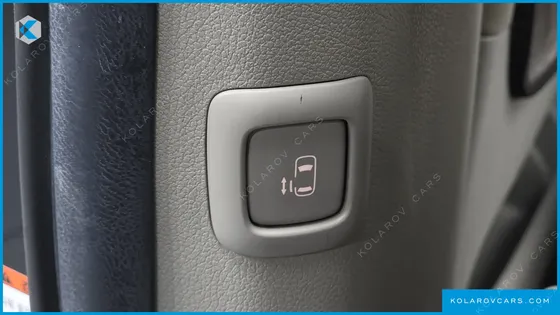 KIA CARNIVAL 9-SEATER NOBLESSE SPECIAL