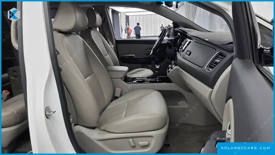 KIA CARNIVAL 11-SEATER PRESTIGE