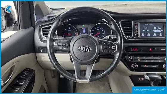 KIA CARNIVAL 11-SEATER PRESTIGE