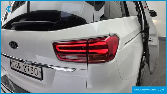 KIA CARNIVAL 11-SEATER PRESTIGE