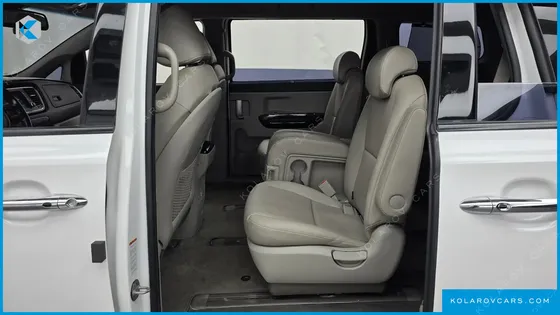 KIA CARNIVAL 11-SEATER PRESTIGE
