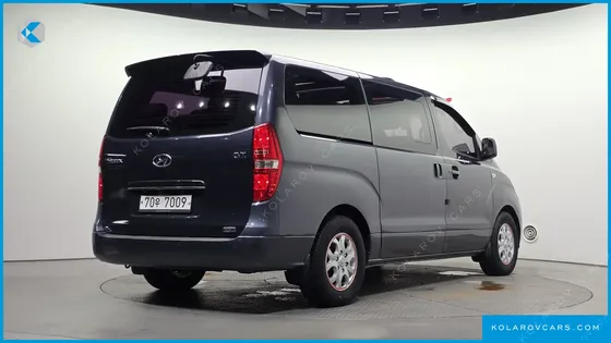 HYUNDAI STAREX 12-SEATER WAGON