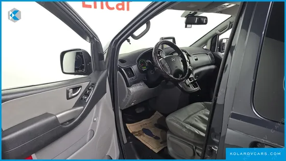 HYUNDAI STAREX 12-SEATER WAGON
