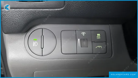 HYUNDAI STAREX 12-SEATER WAGON