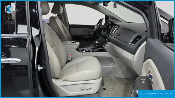 KIA CARNIVAL 9-SEATER PRSTIGE