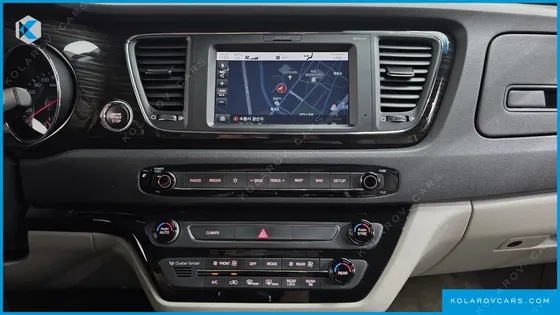 KIA CARNIVAL 9-SEATER PRSTIGE