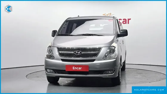 HYUNDAI STAREX 5-SEATER VAN