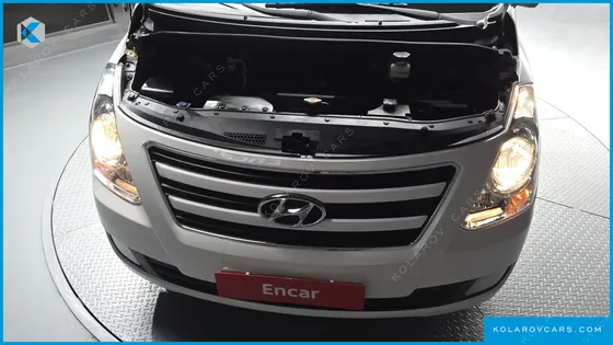 HYUNDAI STAREX 12-SEATER WAGON