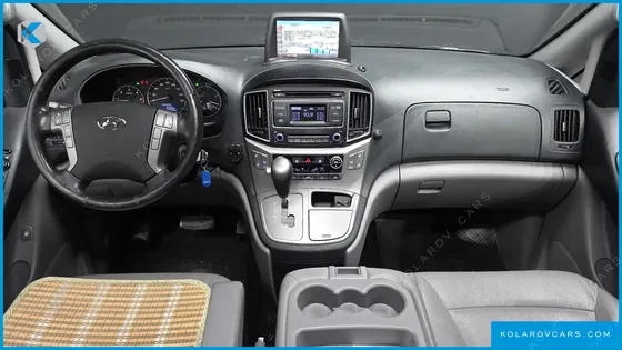 HYUNDAI STAREX 12-SEATER WAGON