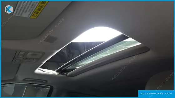 HYUNDAI STAREX 12-SEATER WAGON