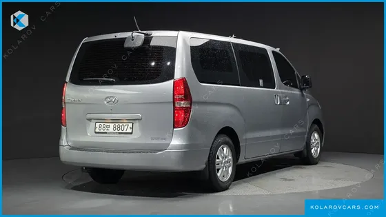 HYUNDAI STAREX 3-SEATER VAN