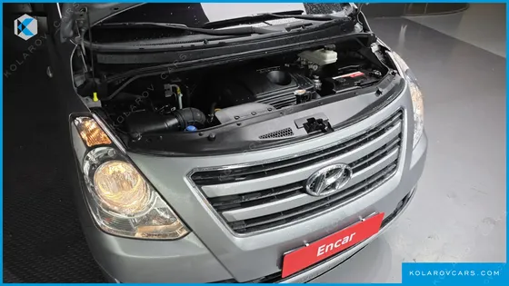 HYUNDAI STAREX 3-SEATER VAN