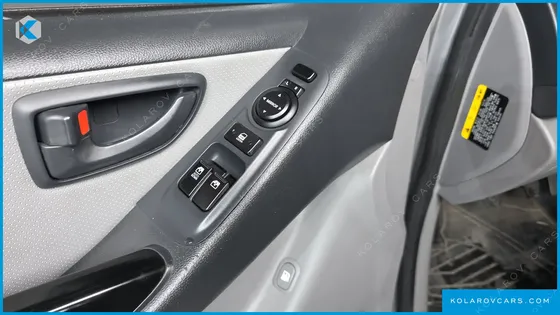 HYUNDAI STAREX 3-SEATER VAN