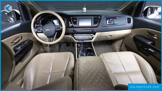 KIA CARNIVAL 7-SEATER LIMOUSINE