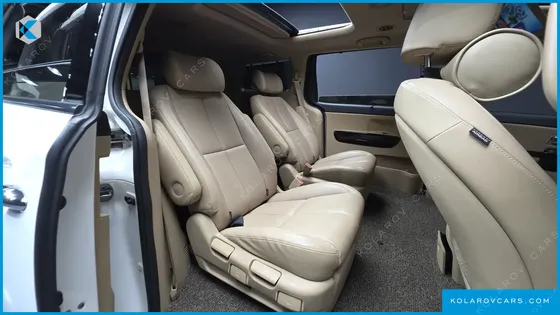 KIA CARNIVAL 7-SEATER LIMOUSINE