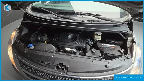 HYUNDAI STAREX 11-SEATER WAGON