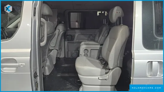 HYUNDAI STAREX 11-SEATER WAGON