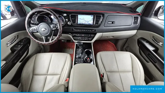 KIA CARNIVAL 7-SEATER LIMOUSINE