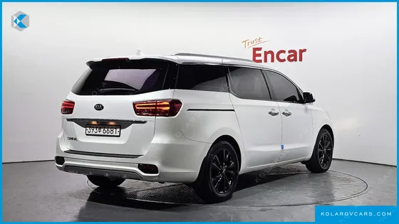 KIA CARNIVAL 9-SEATER NOBLESSE SPECIAL