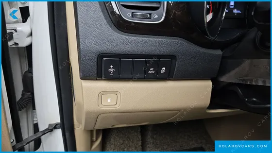 KIA CARNIVAL 9-SEATER NOBLESSE SPECIAL