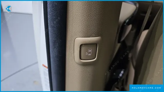 KIA CARNIVAL 9-SEATER NOBLESSE SPECIAL
