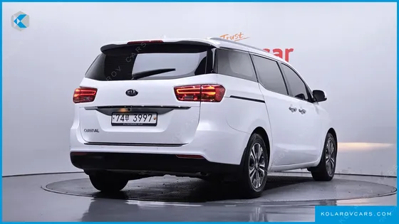 KIA CARNIVAL 11-SEATER PRESTIGE