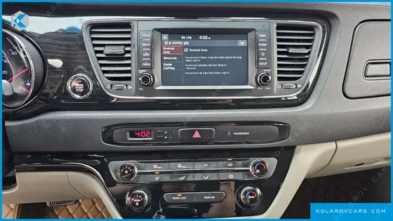 KIA CARNIVAL 11-SEATER PRESTIGE