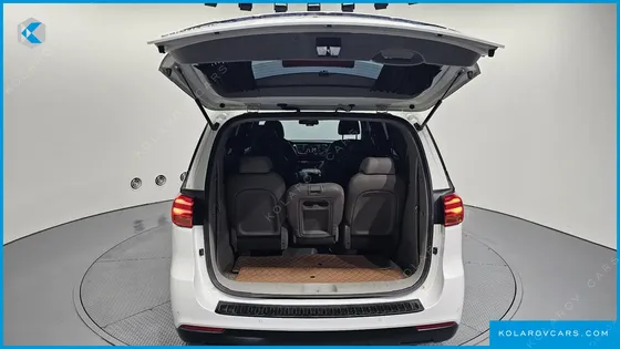 KIA CARNIVAL 11-SEATER PRESTIGE