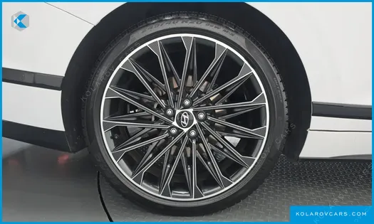 HYUNDAI GRANDEUR 2,5 GASOLINE 2WD