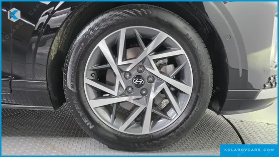 HYUNDAI GRANDEUR 2,5 GASOLINE 2WD