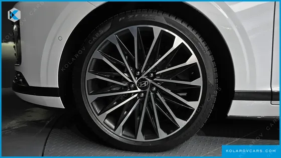 HYUNDAI GRANDEUR 2,5 GASOLINE 2WD