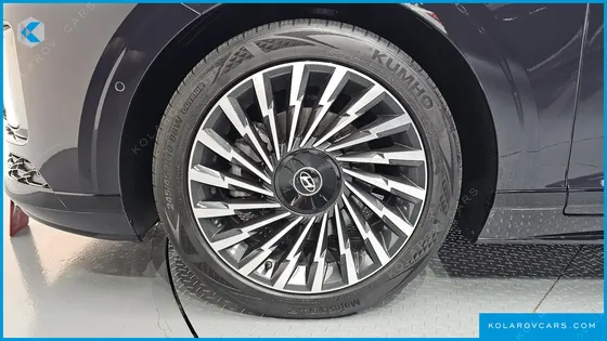 HYUNDAI GRANDEUR 2,5 GASOLINE 2WD