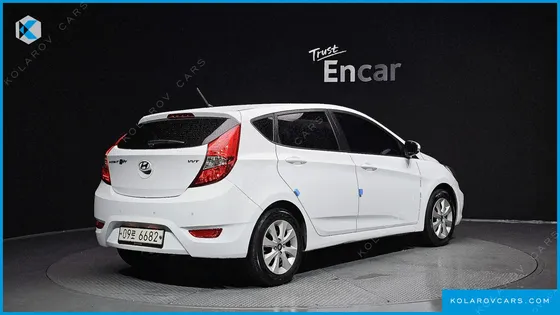 HYUNDAI ACCENT WIT 1.4 VVT MODERN