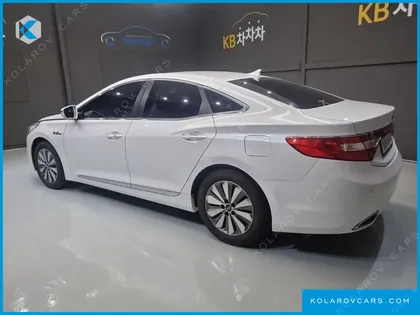 HYUNDAI GRANDEUR PREMIUM