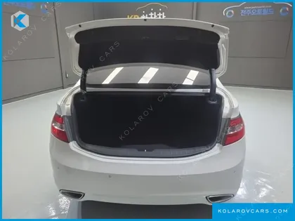 HYUNDAI GRANDEUR PREMIUM