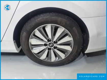 HYUNDAI GRANDEUR PREMIUM