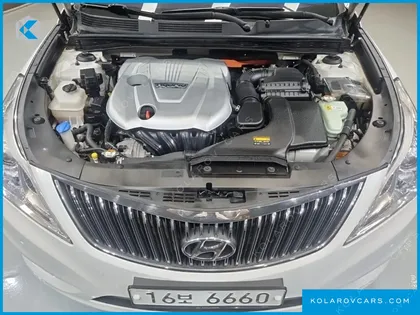 HYUNDAI GRANDEUR PREMIUM