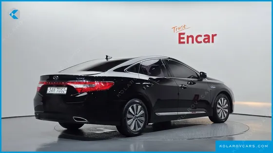HYUNDAI GRANDEUR PREMIUM