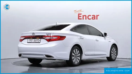 HYUNDAI GRANDEUR PREMIUM