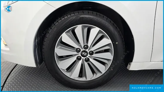 HYUNDAI GRANDEUR PREMIUM