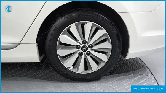 HYUNDAI GRANDEUR PREMIUM