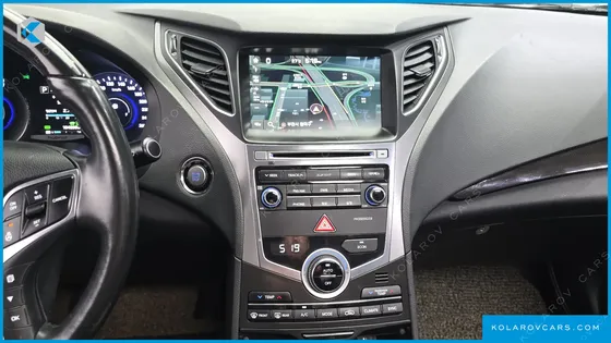 HYUNDAI GRANDEUR PREMIUM COLLECTION