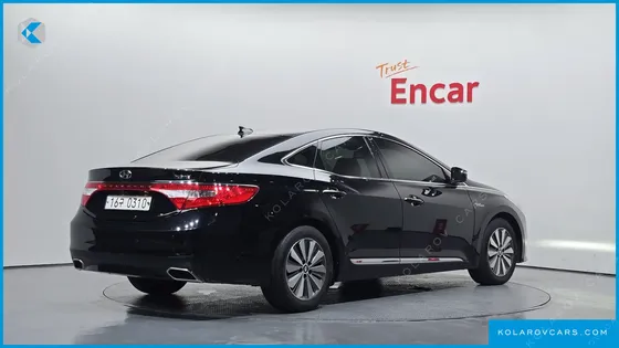 HYUNDAI GRANDEUR PREMIUM COLLECTION