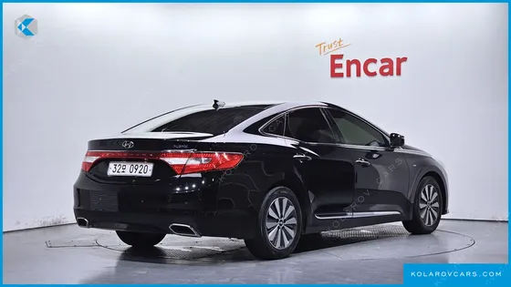 HYUNDAI GRANDEUR PREMIUM