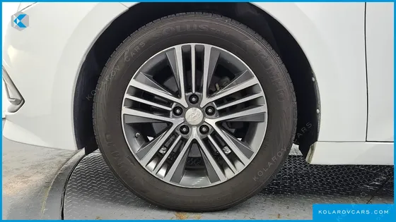 HYUNDAI GRANDEUR PREMIUM