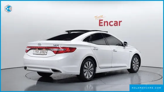 HYUNDAI GRANDEUR PREMIUM
